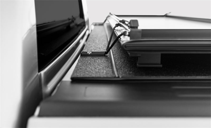 LOMAX Stance Hard Cover 2016-2024 Nissan Titan & Titan XD 6ft 6in Box (w/ or w/o utili-track)