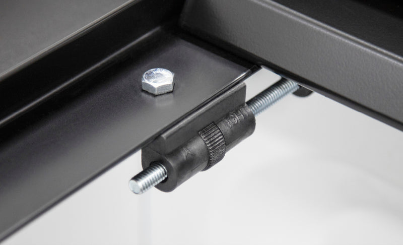 Access Literide 2016-2024 Nissan Titan 5-1/2ft Bed (Clamps On w/ or w/o Utili-Track) Roll-Up Cover